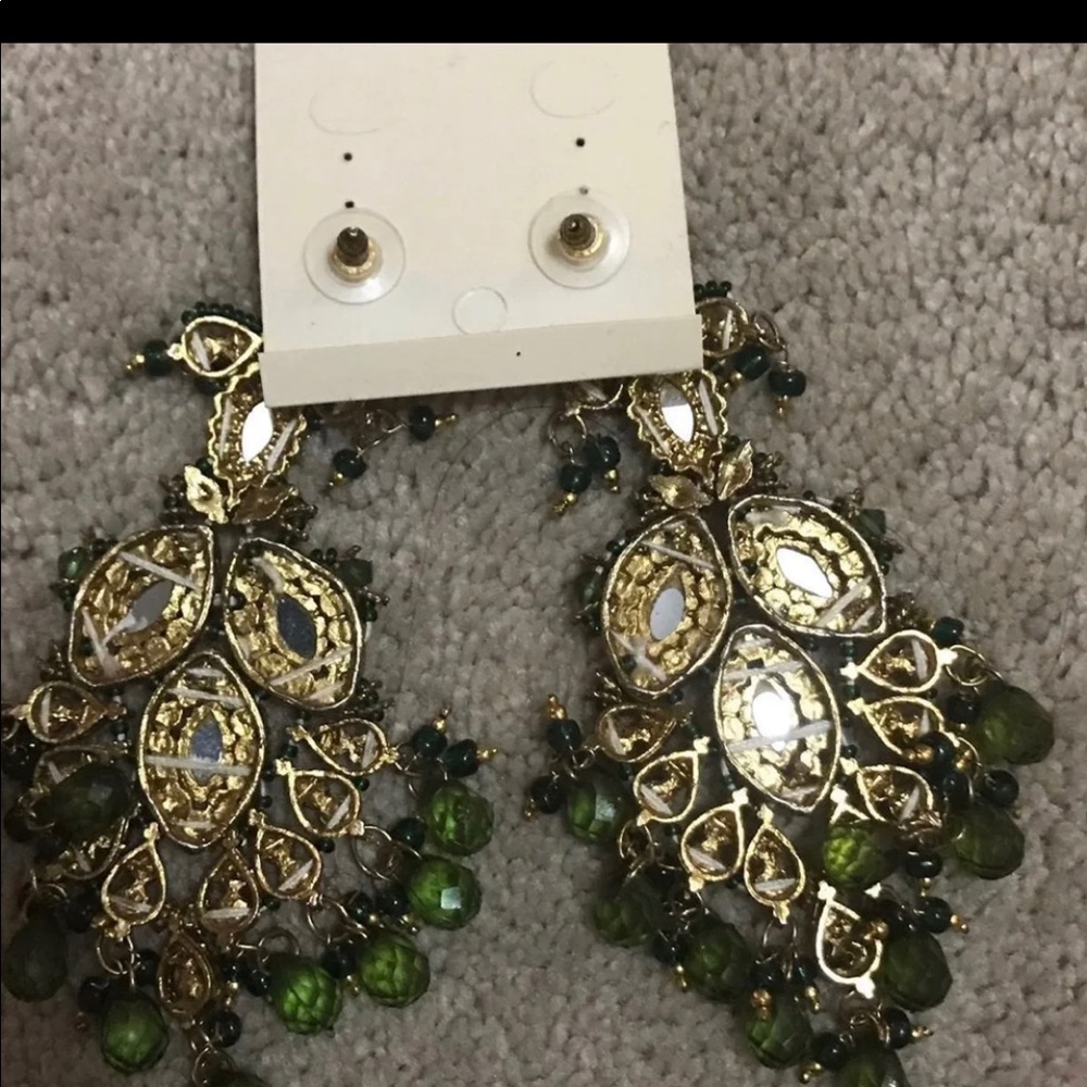Earring - Picture 3 of 3